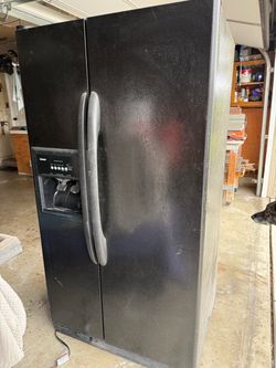 Kenmore Black Side-by-Side Refrigerator with Ice Maker