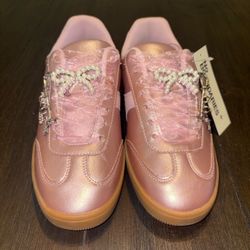 No Boundaries Women's Charm Sport Sneaker Pink Metallic NWT Retired Viral Size 9