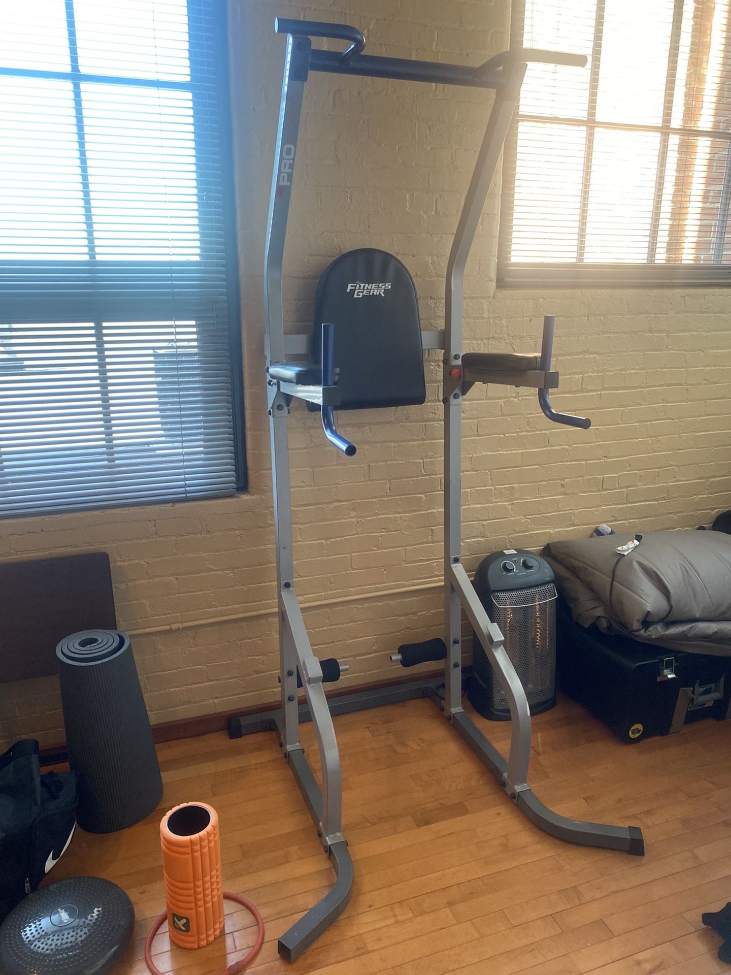 Fitness Gear Pull-Up/Dip Bar