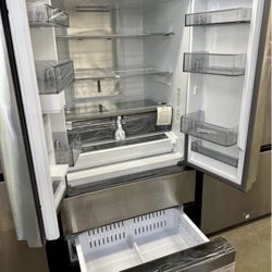 31 cu. ft. Mega Capacity 4-Door French Door Refrigerator 