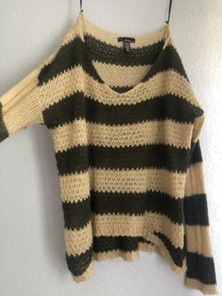 Stripped knit long sleeve