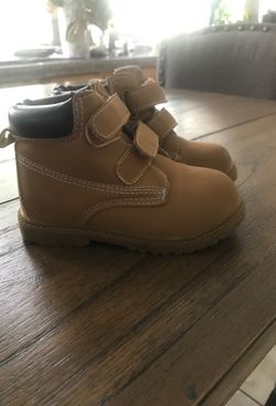 Koala kids boots size 7c