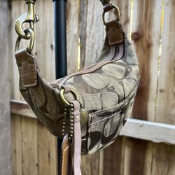 Coach Hamptons Hobo Handbag Vintage Early 2000’s Brass Gold Brown 