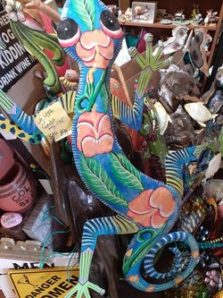 Large four-foot-tall drum metal gecko wall art from Haiti
