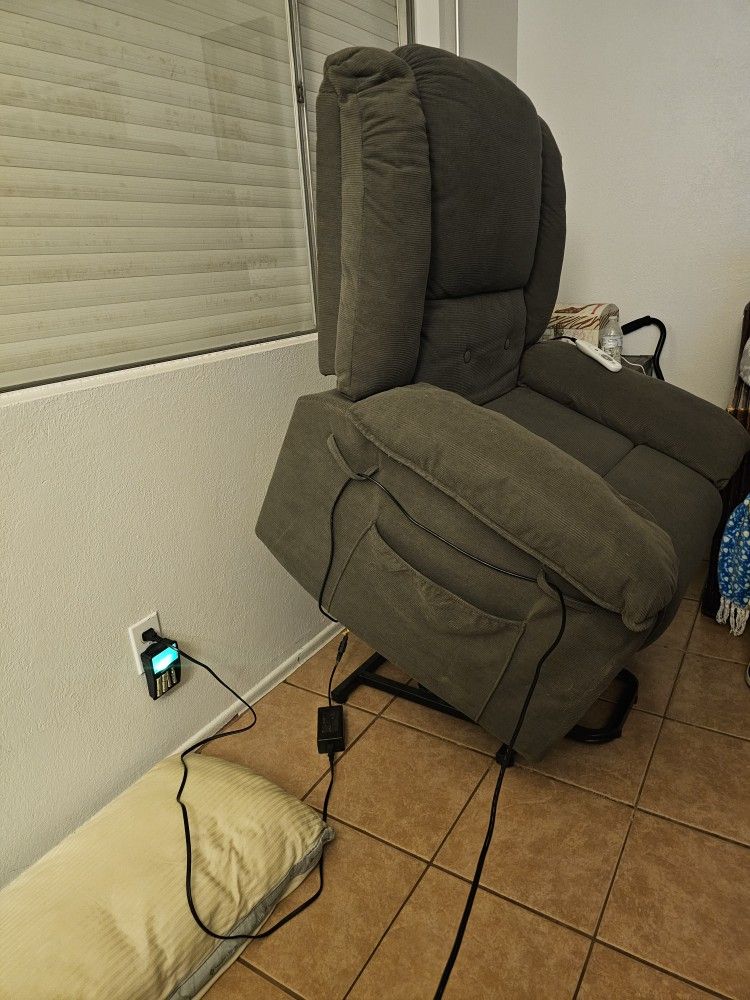 Full Tilt Recliner 