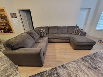 L‑Shaped Sectional Sofa – Lux Dark Grey – Great Condition