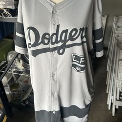 2018 SGA Los Angeles Dodgers x LA Kings Grey Baseball Jersey size medium as is