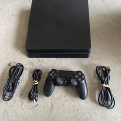 PlayStation 4 1 T Slim