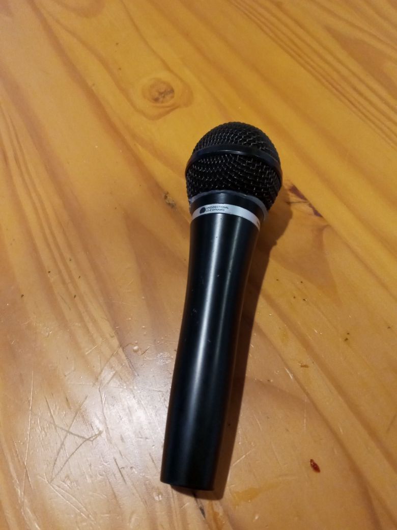 Microphone