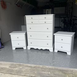 Dresser Set 