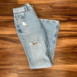 Wide Leg Distressed Jeans - Light Wash