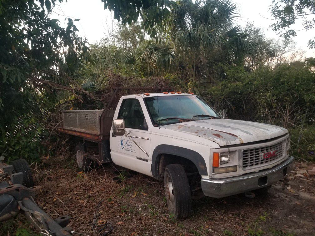 2000 Chevrolet 3500 4x4 Parts Or Whole