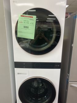 LG WashTower Gas stacked laundry center 4.5 cu ft Front load washer and  7.4-cu ft Dryer 1 year warranty