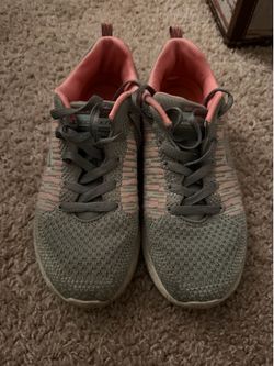 Skechers size 6 - grey and pink sportswear trainers #Skechers #Trainers
