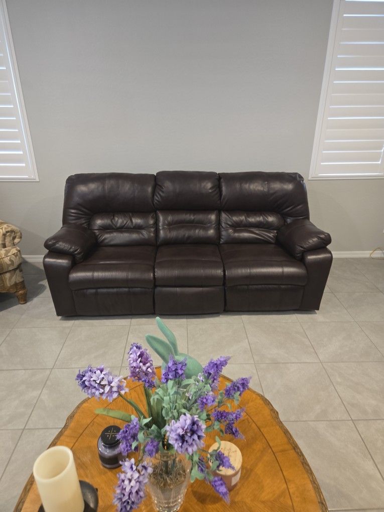 Reclining Sofa