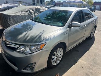 2014 hybrid camry