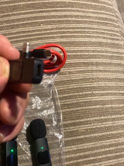 Wireless lavalier dual microphones