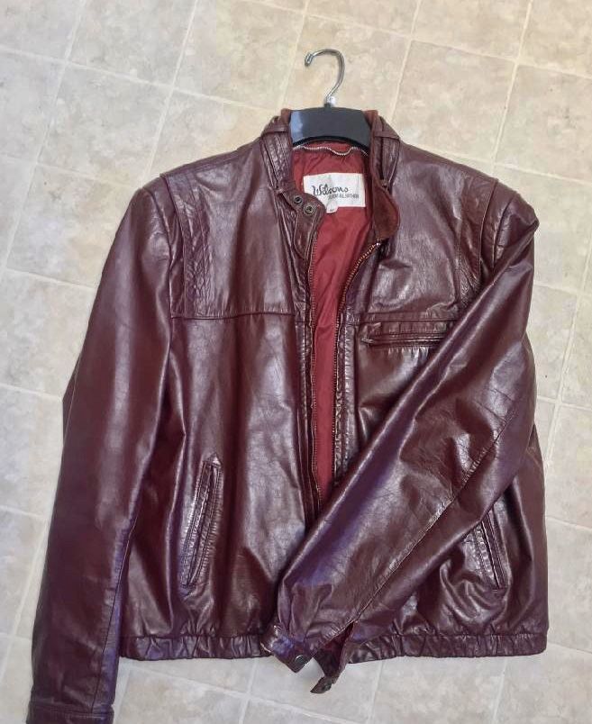 Men’s Large WILSONS LEATHER Vintage Jacket Like NEW