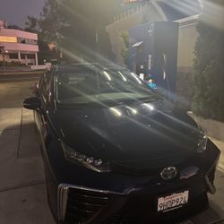Toyota Mirai 