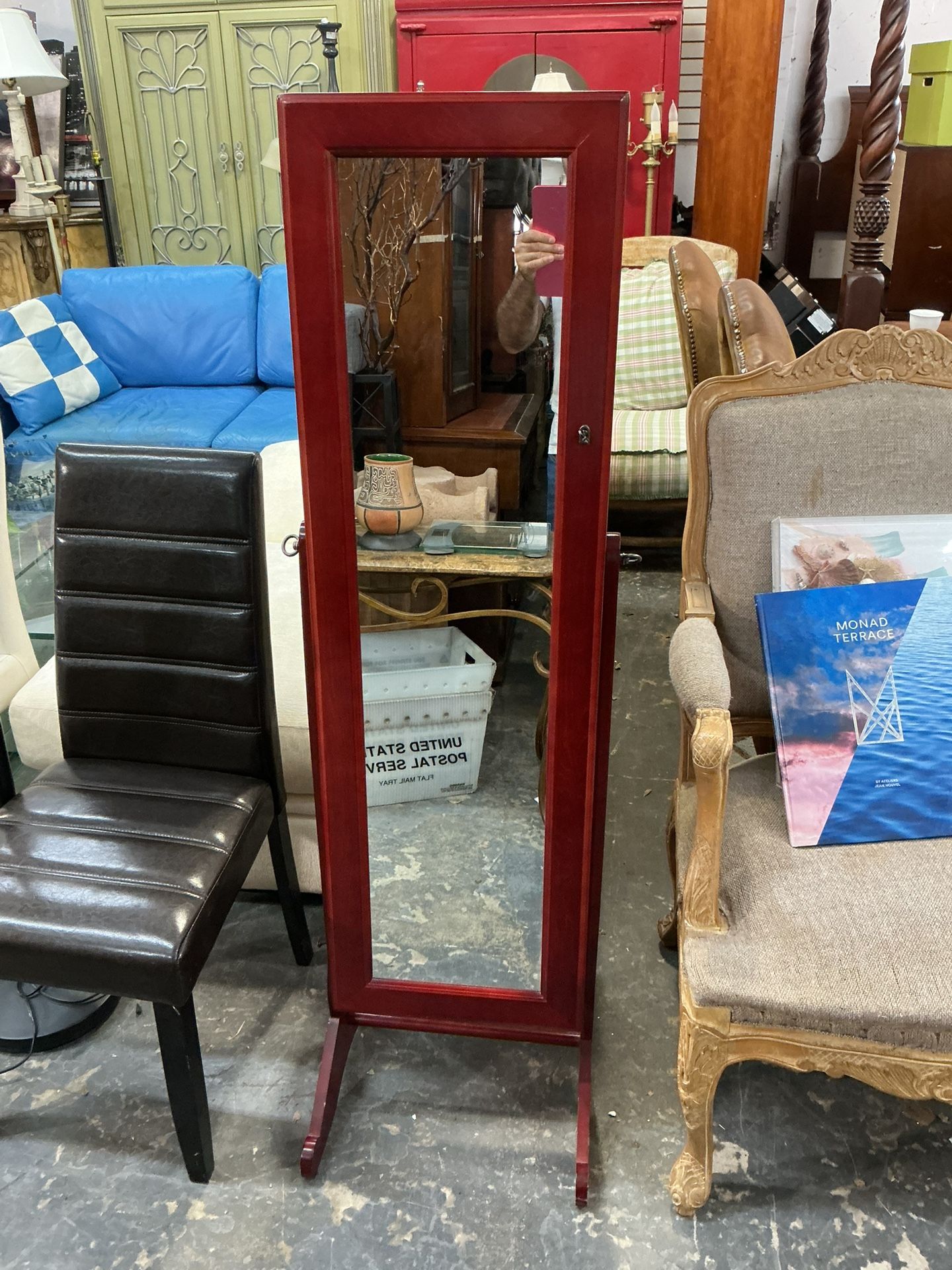 Mirror With Storage Case