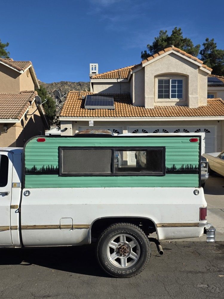 Vintage Aluminum Camper 8ft