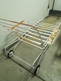 Vtg wrought iron pool side lounge reclining chair