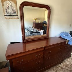 wooden dresser set