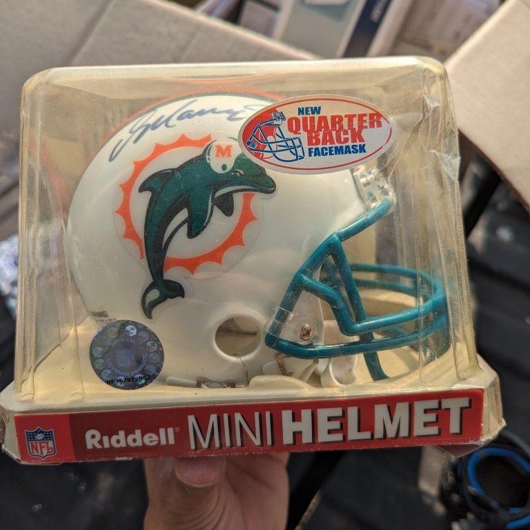 Miami Dolphins Jersey for Sale in Amarillo, TX - OfferUp