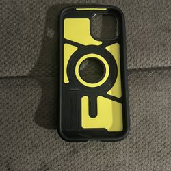 iPhone 14 Spigen Case
