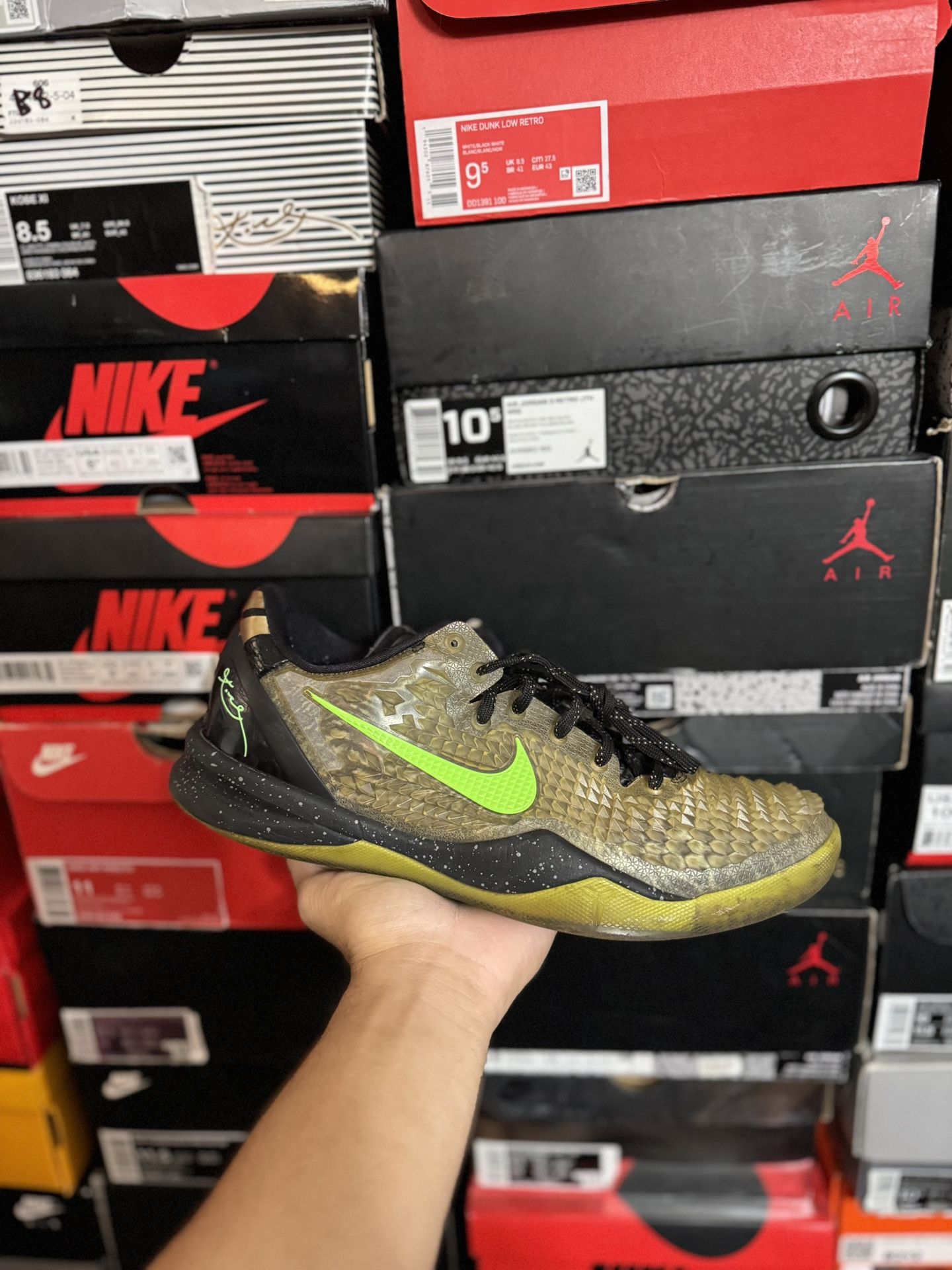 Kobe 8 SS Christmas size 10.5 USED