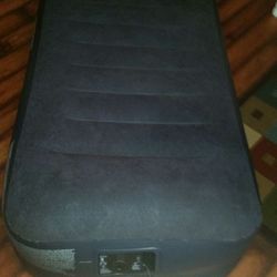 Intex twin air bed matress