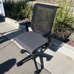 Steelcase Think Chair Gaming Office Desk Chair