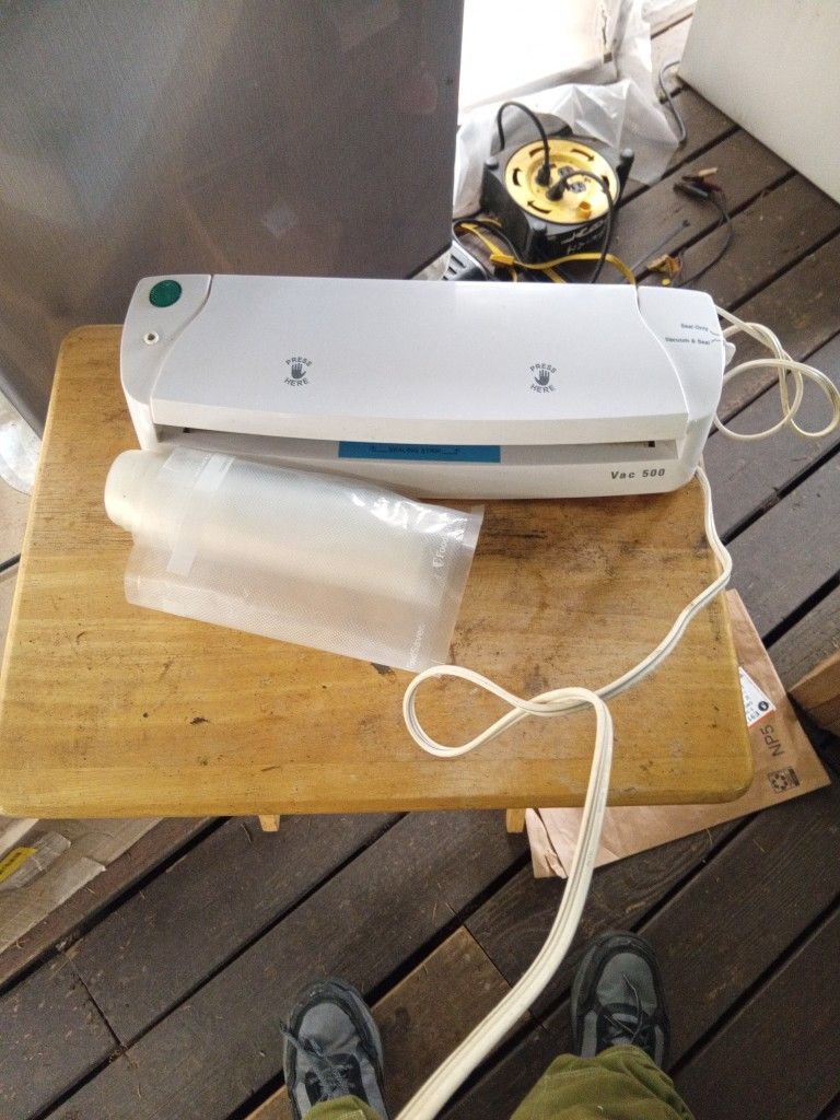 FoodSaver Vacuum Seal With Bags