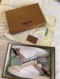 Burberry men shoes size 8 U.S