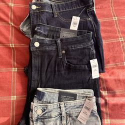 BRAND NEW GAP LADYS JEANS for Sale in Burlington, MA - OfferUp