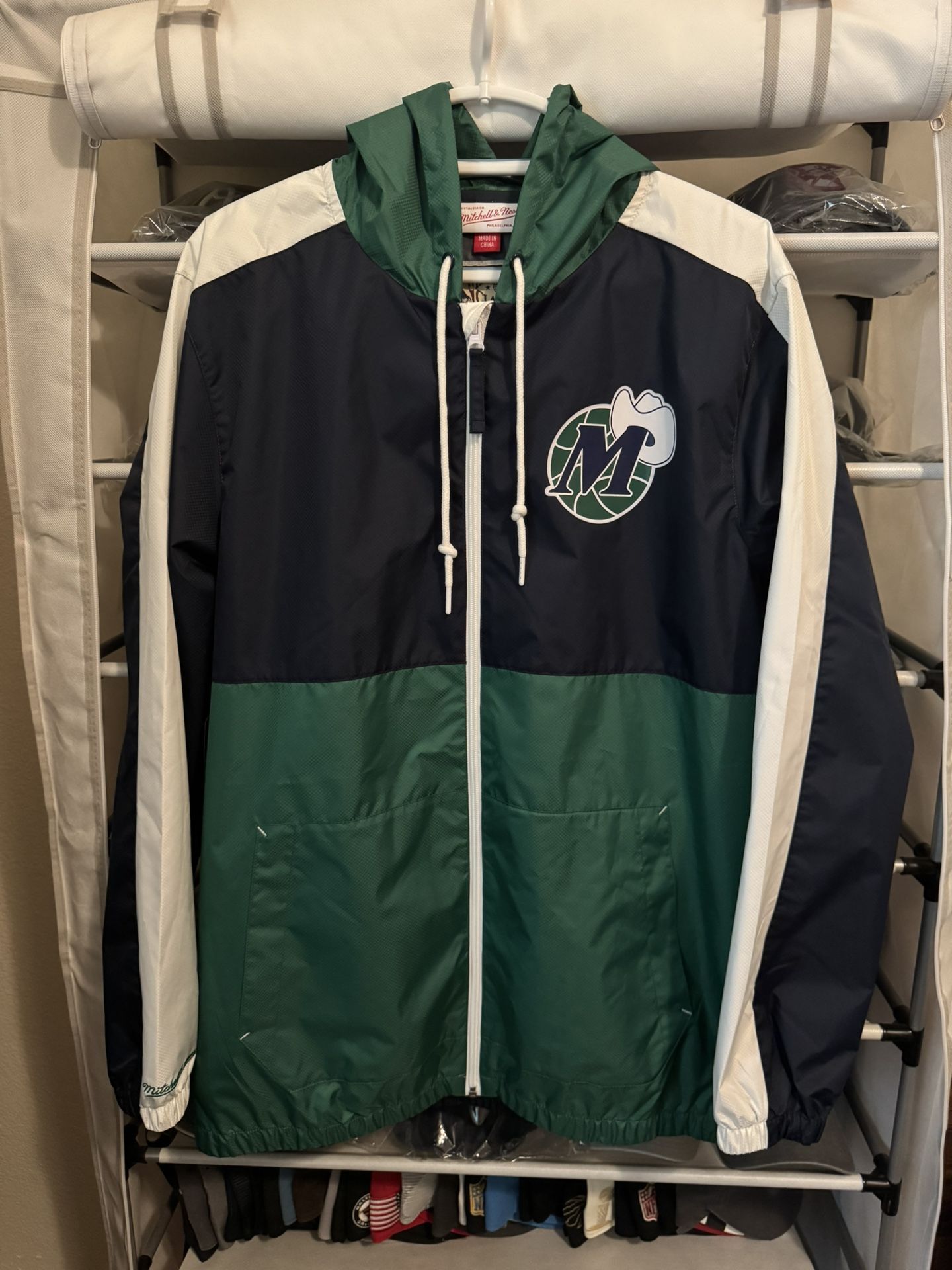 Mavericks Windbreaker