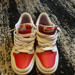 University red and white low dunks
