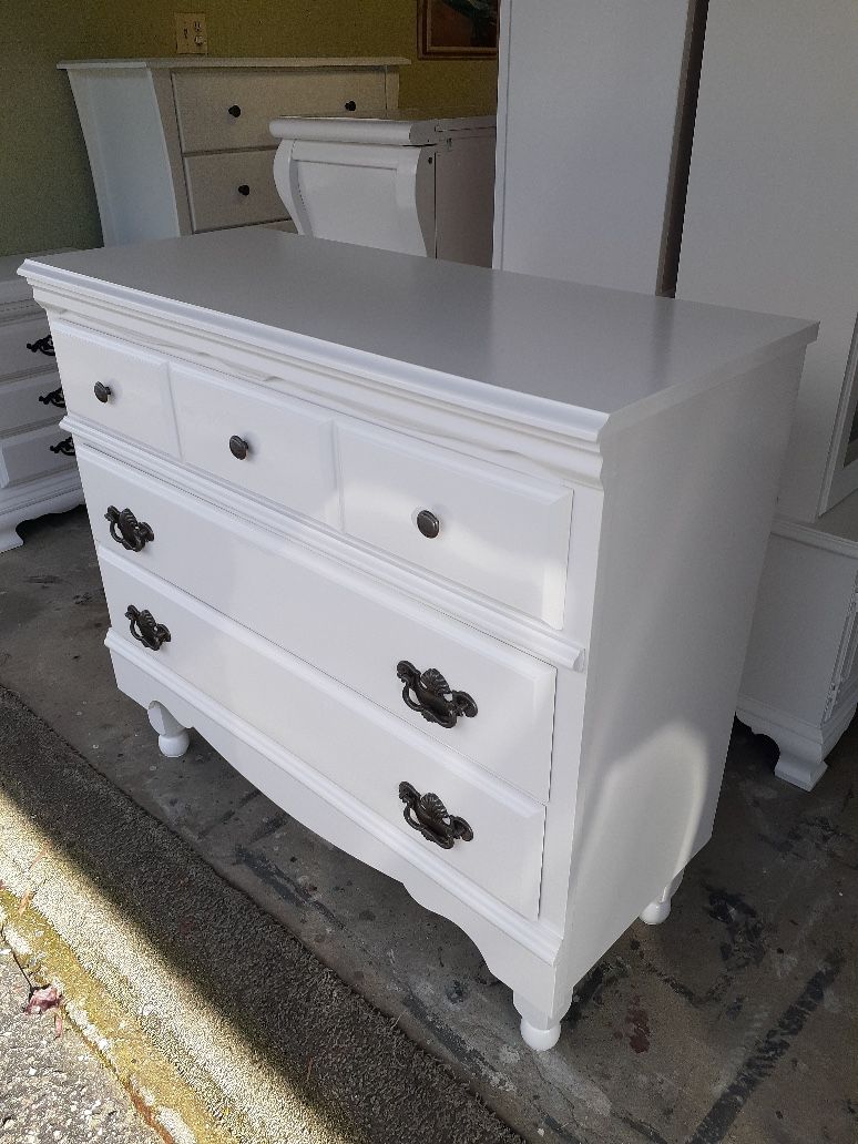  Stunning Refurbished Small White Dresser