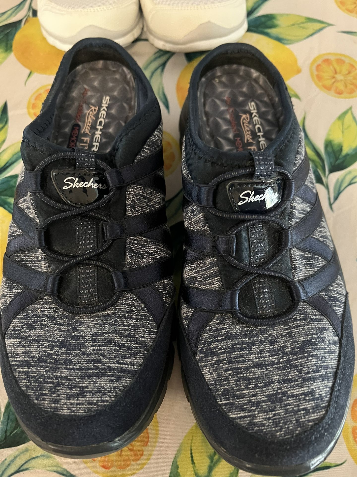 Skechers 7.5