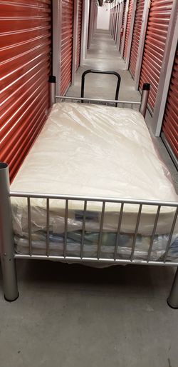 Twin size bed