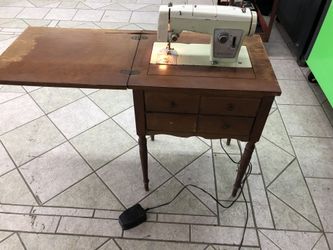 Vintage Sears Kenmore 566.1371 sewing machine