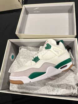 Jordan 4 Pine Green Sz 9.5