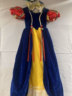 Snow, White Costume