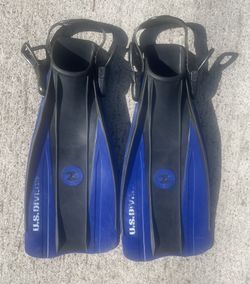 U.S. Divers Stratos adjustable snorkeling or diving fins m 13-2