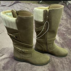 Women And Youth Boots / Women Heels