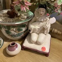 Beautiful Oriental Music Ceramic Lady