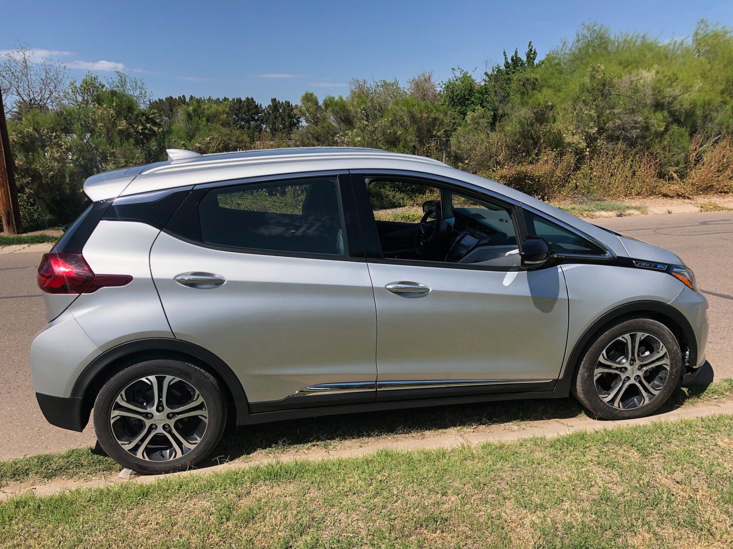 2017 Chevy Premier Bolt - Free Level 2 Home Charger