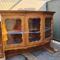 Maple China Hutch,and cabinet