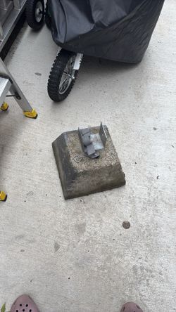 Free concrete base