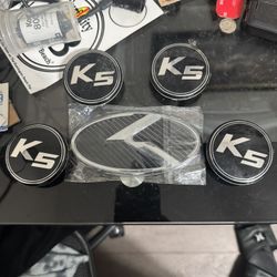 Kia K5 Emblem and Rim Caps